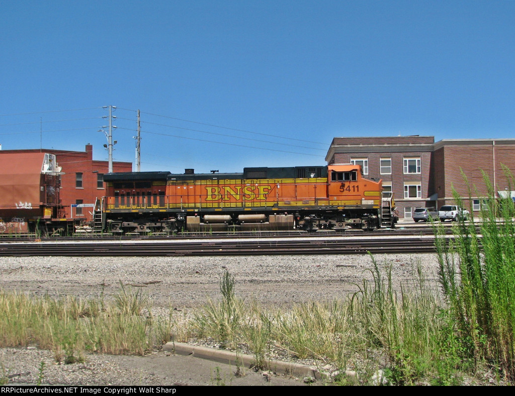 BNSF 5411